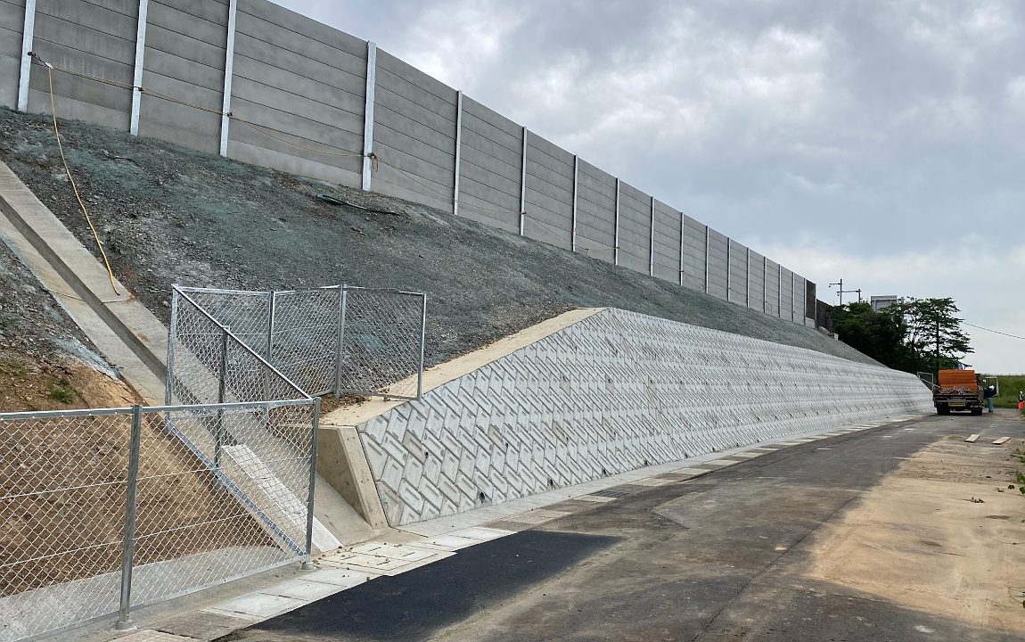 株式会社ノムラ｜名神高速長良川橋床板取替工事